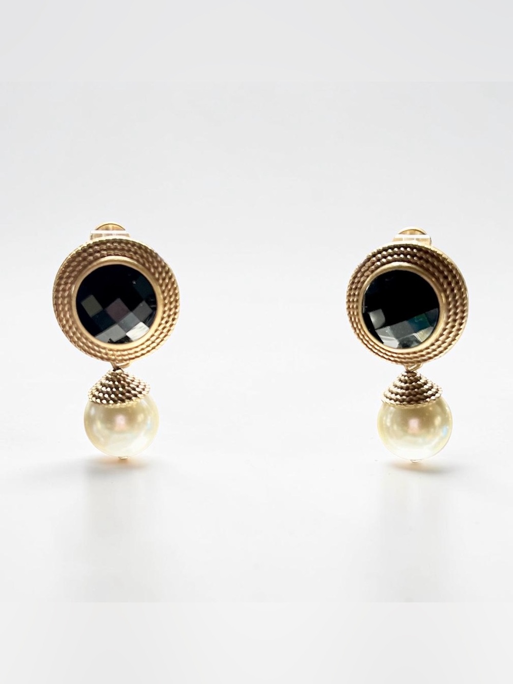 Vintage GERAS Pearl Black Faceted Gold-tone Earrings